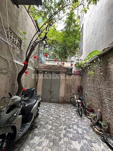 Nhà Phố Hồng Mai, Hai Bà Trưng 70m2 4 tầng 12,9 tỷ.