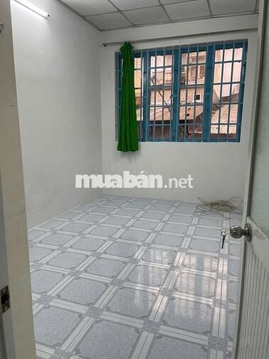 Nhà mới sửa,sạch sẽ, 3.5m x 10m,1 lầu, 1PN (có máy lạnh),hẻm Bình Tiên
