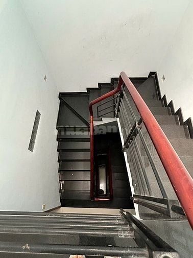 Cho thuê nhà hẻm 5m Khuôn Việt , Tân Phú ,  4 X 17 ,4 tầng , 16 triệu 