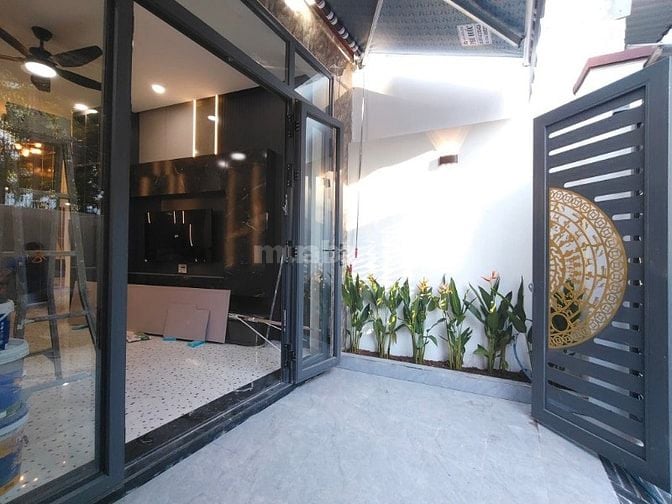 Bán nhà đẹp 3 mê – 3 tầng, view công viên gần Đại Học Duy Tân