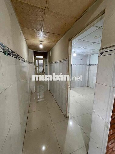 nhà 100m2 1lầu 4pn 3wc sân xe hơi ngay Hoàng Diệu2 15triệu