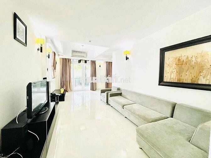 SIÊU BIỆT THỰ CHO THUÊ NGAY TRUNG TÂM QUẬN 10 - DTSD 500M2 - 4 TẦNG !!