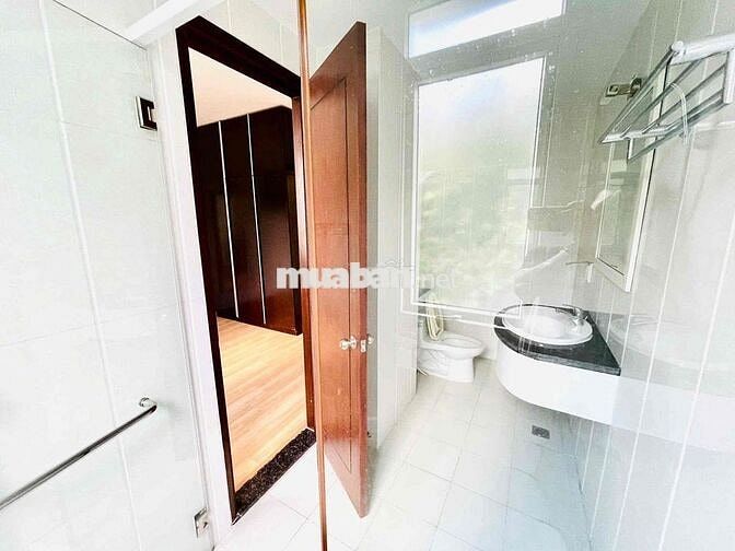 SIÊU BIỆT THỰ CHO THUÊ NGAY TRUNG TÂM QUẬN 10 - DTSD 500M2 - 4 TẦNG !!