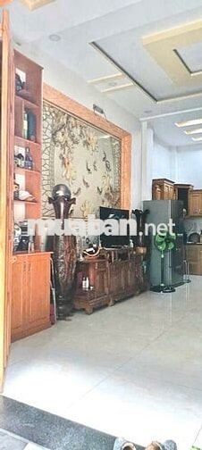 (Có nội thất) Nhà 3 lầu 4 phòng ngủ Đường Lê Văn Quới