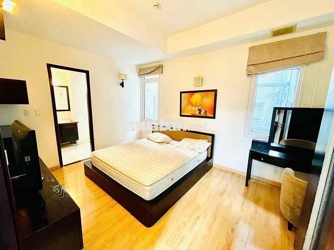 SIÊU BIỆT THỰ CHO THUÊ NGAY TRUNG TÂM QUẬN 10 - DTSD 500M2 - 4 TẦNG !!