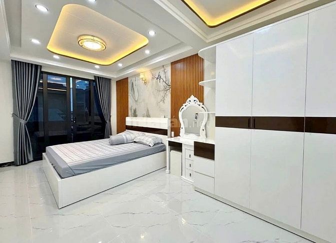 BÁN 4 CĂN 30M/5T, GIÁ 5,4 TỶ, Ỷ LA, NGAY SÁT ĐƯỜNG DƯƠNG NỘI, HÀ ĐÔNG.
