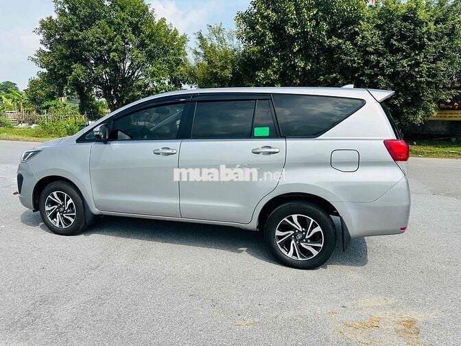 Toyota Innova 2022 E 2.0 MT