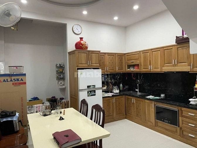 GẤP, BÁN CĂN CAO THẮNG GIÁ 4TỶ6 GẦN CHỢ PHÚ NHUẬN, TRỤC ĐƯỜNG CHÍNH 