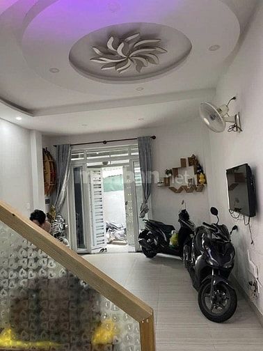 GẤP, BÁN CĂN CAO THẮNG GIÁ 4TỶ6 GẦN CHỢ PHÚ NHUẬN, TRỤC ĐƯỜNG CHÍNH 