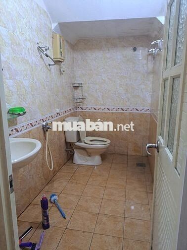 Cho thuê nhà phố hẻm đường Đặng Chất Quận 8, 2 lầu, 3PN, nhà trống