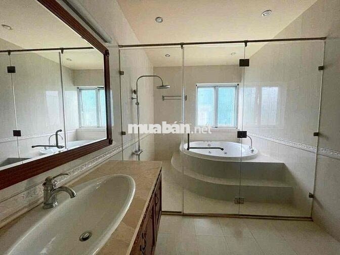CHO THUÊ BIỆT THỰ PHÚ MỸ HƯNG, 11x18M, Trệt 2 Lầu 70tr/thương lượng