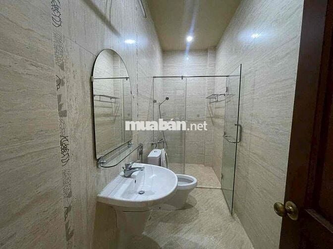 CHO THUÊ BIỆT THỰ PHÚ MỸ HƯNG, 11x18M, Trệt 2 Lầu 70tr/thương lượng