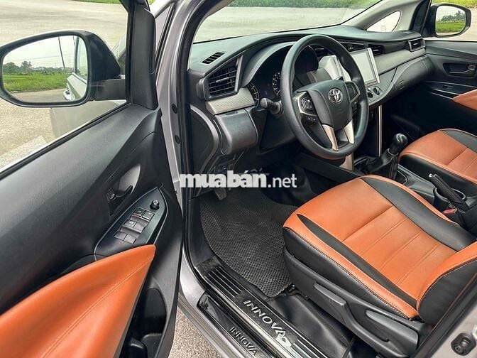 Toyota Innova 2.0E MT sx 2018