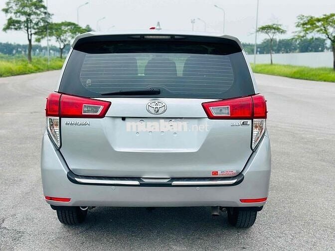 Toyota Innova 2.0E MT sx 2018