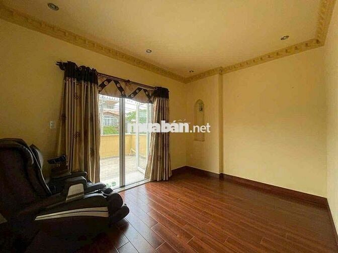 CHO THUÊ BIỆT THỰ PHÚ MỸ HƯNG, 11x18M, Trệt 2 Lầu 70tr/thương lượng