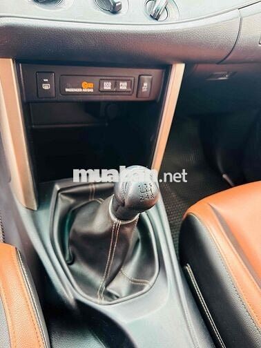 Toyota Innova 2.0E MT sx 2018