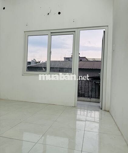 Cho thuê nhà nguyên căn gần Ngã tư Bình Phước