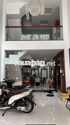 Cho thuê nhà 4 tầng full nội thất, chỉ cần xách valy vào ở