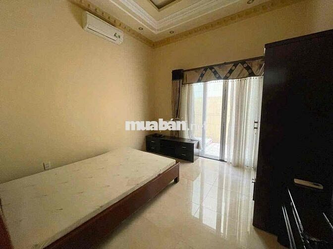 CHO THUÊ BIỆT THỰ PHÚ MỸ HƯNG, 11x18M, Trệt 2 Lầu 70tr/thương lượng