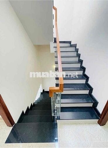 Cho Thuê Nhà Mới Đẹp DT 4*15, 1Trệt 1Lửng 2Lầu 4Pn 4Wc Hẻm Xe Tải
