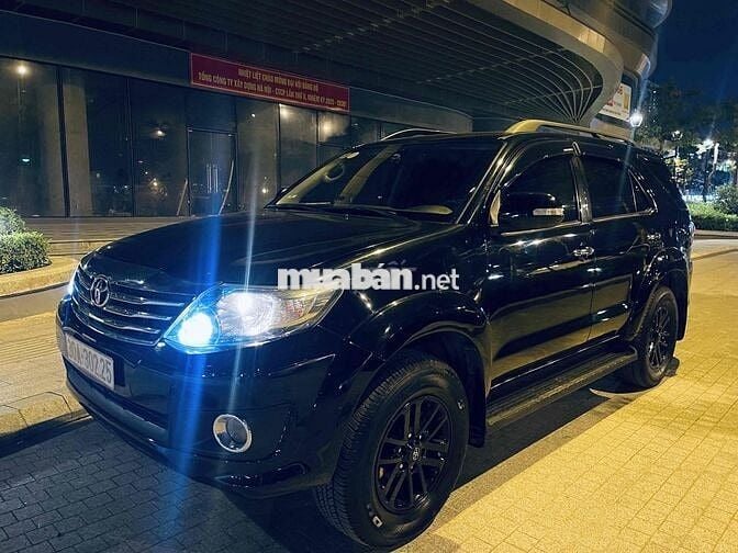 Toyota Fortuner 2014 2.7V 4x4 AT - 100000 km