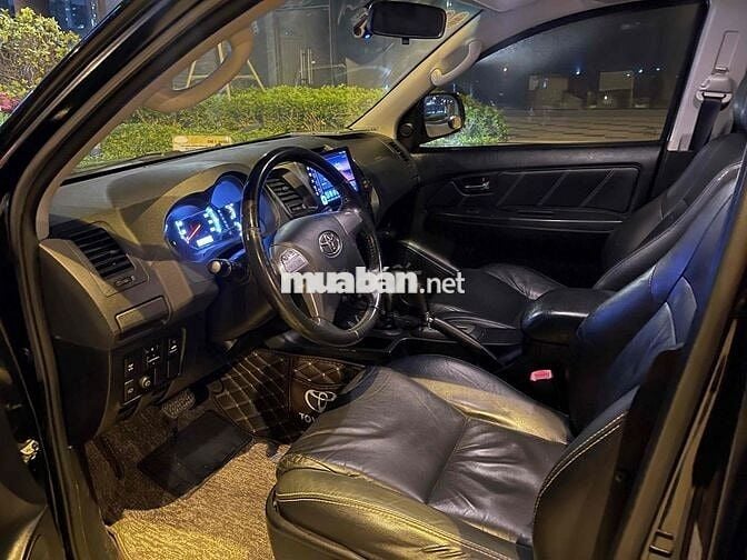Toyota Fortuner 2014 2.7V 4x4 AT - 100000 km