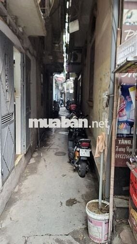 Cần cho thuê căn nhà 3 tầng đầu ngõ phố Kim Hoa