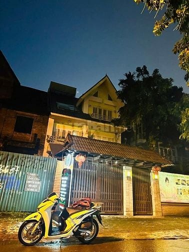 Bán biệt thự 4 tầng, 215m2, giá cực chất tại Văn Quán, Hà Đông(BÁN GẤP