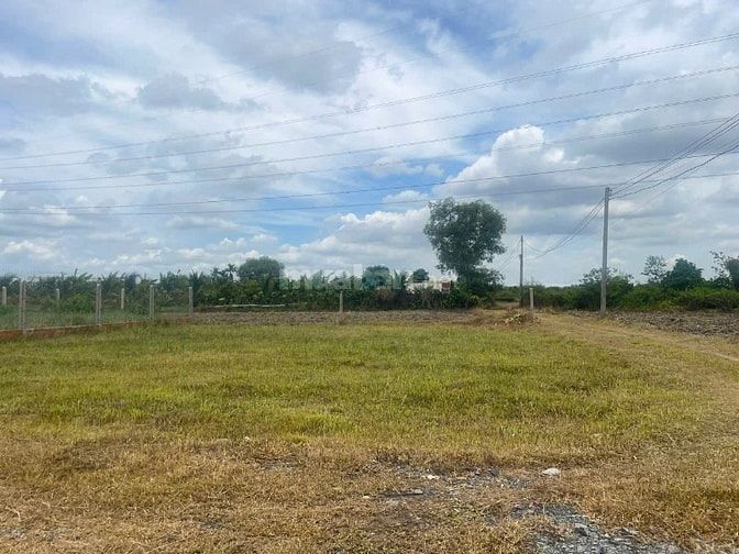 ngang 6m có 2 mặt tiền. full thổ cư. Ngay KCN Phước Đông. 695 tr