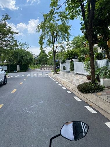 Bán biệt thự nhà thô  Vườn Lài An Phú Đông 