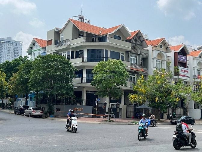 Cho thuê nhà góc 2 mặt tiền đường hoàng trọng mậu KDC Himlam Tân hưng 