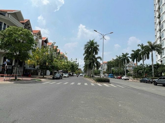 Cho thuê nhà góc 2 mặt tiền đường hoàng trọng mậu KDC Himlam Tân hưng 