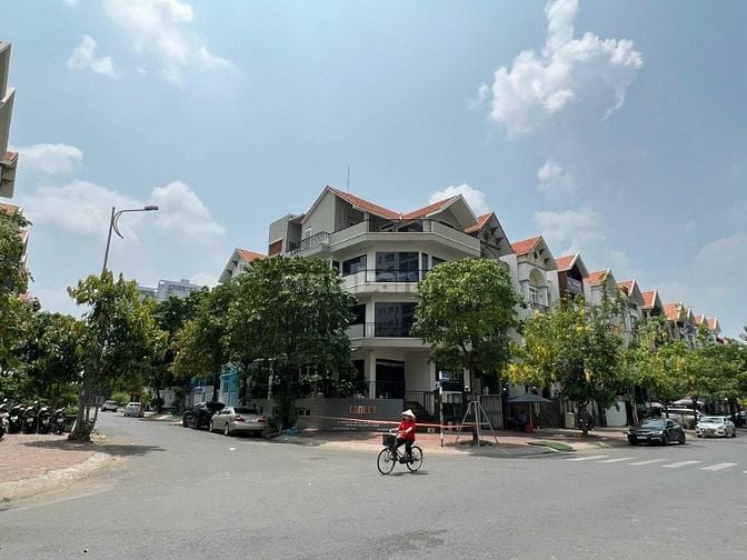 Cho thuê nhà góc 2 mặt tiền đường hoàng trọng mậu KDC Himlam Tân hưng 