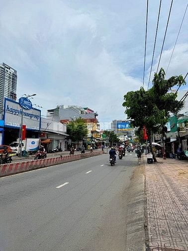 BÁN NHÀ MẶT TIỀN : 704 HUỲNH TẤN PHÁT - P. TÂN PHÚ - Q. 7 HCM