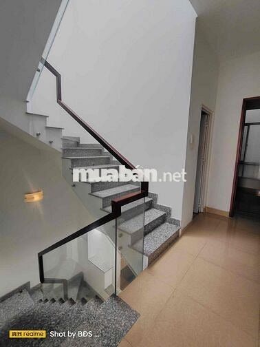 Nhà 52m2 1trệt 2lầu 4pn 3wc gần ĐH Luật 12triệu