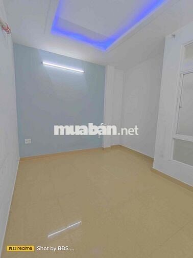 Nhà 52m2 1trệt 2lầu 4pn 3wc gần ĐH Luật 12triệu