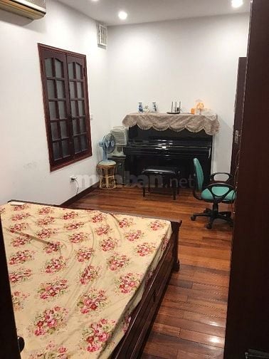Cho thuê căn hộ 3 phòng ngủ phố Ngô Tất Tố