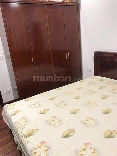 Cho thuê căn hộ 3 phòng ngủ phố Ngô Tất Tố