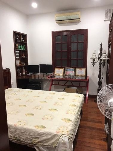 Cho thuê căn hộ 3 phòng ngủ phố Ngô Tất Tố