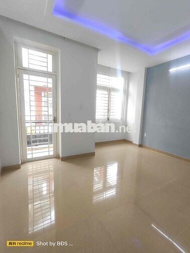Nhà 52m2 1trệt 2lầu 4pn 3wc gần ĐH Luật 12triệu