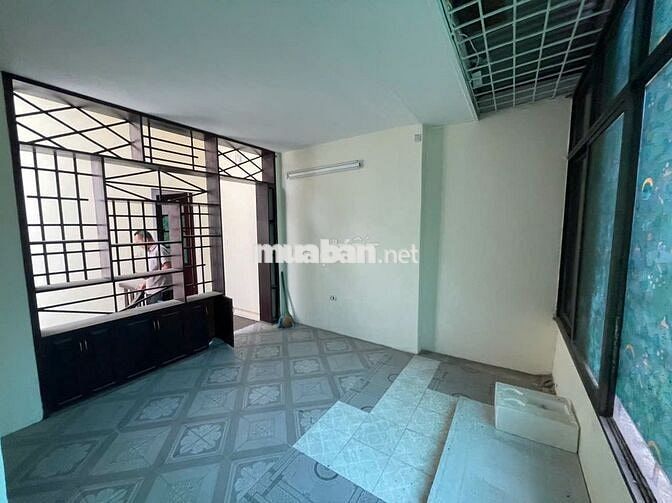 Nhà riêng ngõ phố lê thanh nghị giải phóng dt70m2x3t giá 19tr