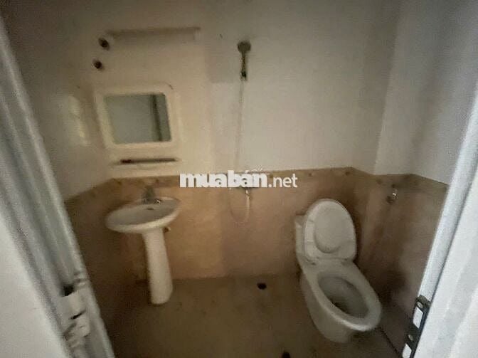 Nhà riêng ngõ phố lê thanh nghị giải phóng dt70m2x3t giá 19tr