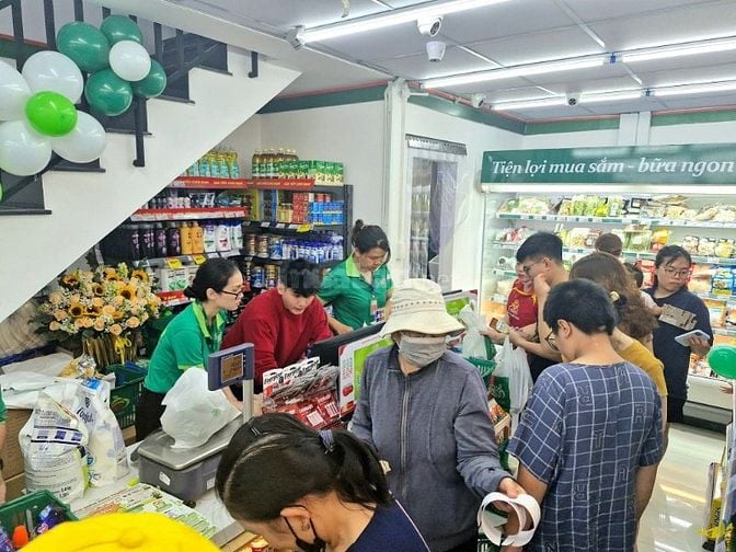 Bổ Sung Nhân Sự Trung Tuổi/Lớn Tuổi Trực Quầy, Tạp Vụ, Bảo Vệ 