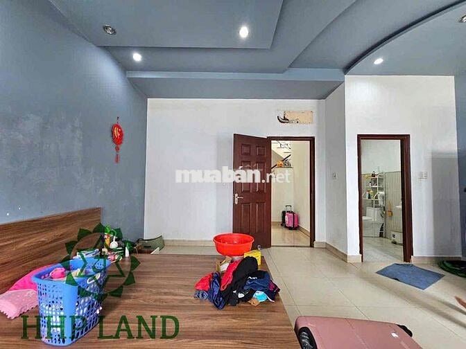 Cho thuê nhà đẹp 1T2L p. Trung Dũng, hẻm oto thông
