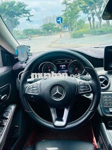 Cần bán Mer CLA 200 model 2017 xe rất đẹp
