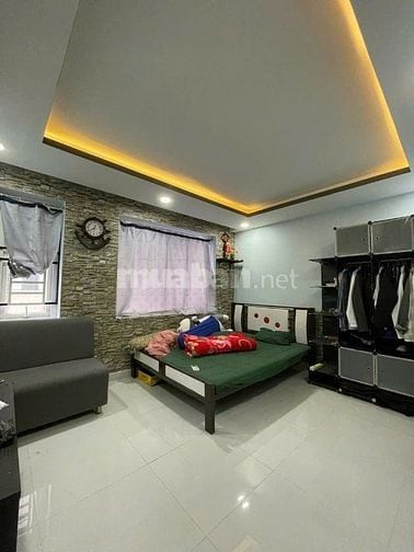 Xuất ngoại bán nhanh nhà ngang 8x14m. hẻm 506 3 tháng 2 quận 10