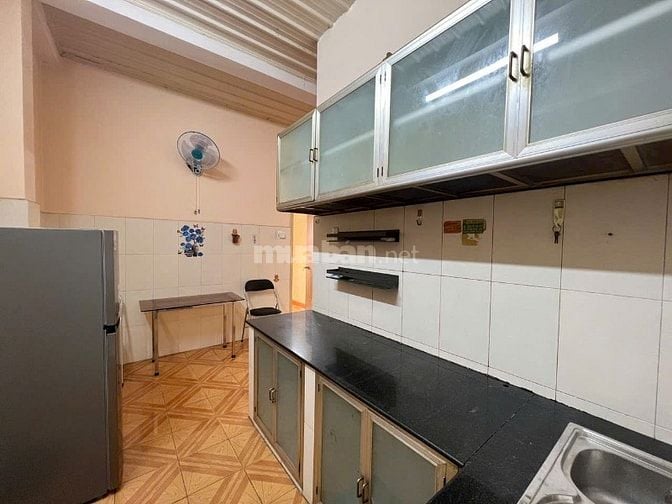 Chung cư Hồ Văn Huê, P9, Phú Nhuận: 70m2, 2p ngủ, 8.5tr/th
