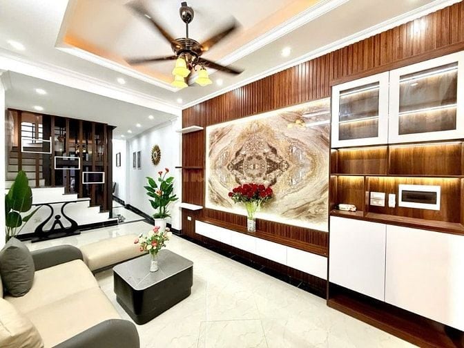 HƠN 10 TỶ NHÀ MỚI MINH KHAI 51M2 NGÕ Ô TÔ THANG MÁY 