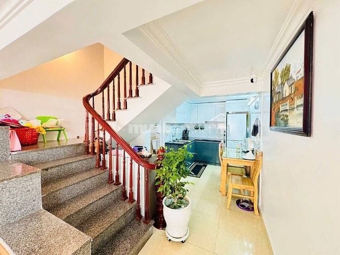 Chính chủ cần ra nhà gấp đường Phan Huy Ích, Gò Vấp, giá 3tỷ1