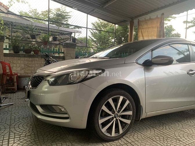 Bán giúp Ông anh Kia K3 2014 số sàn hai đời chủ ,giáo viên sử dụng còn